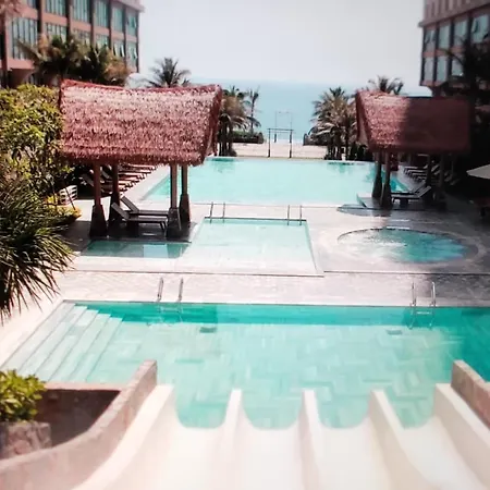Aura Seaviews Suites